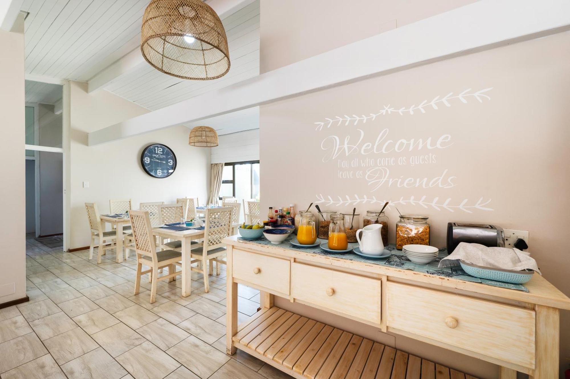 Admirals And Brightways Self Catering Guest house 3*