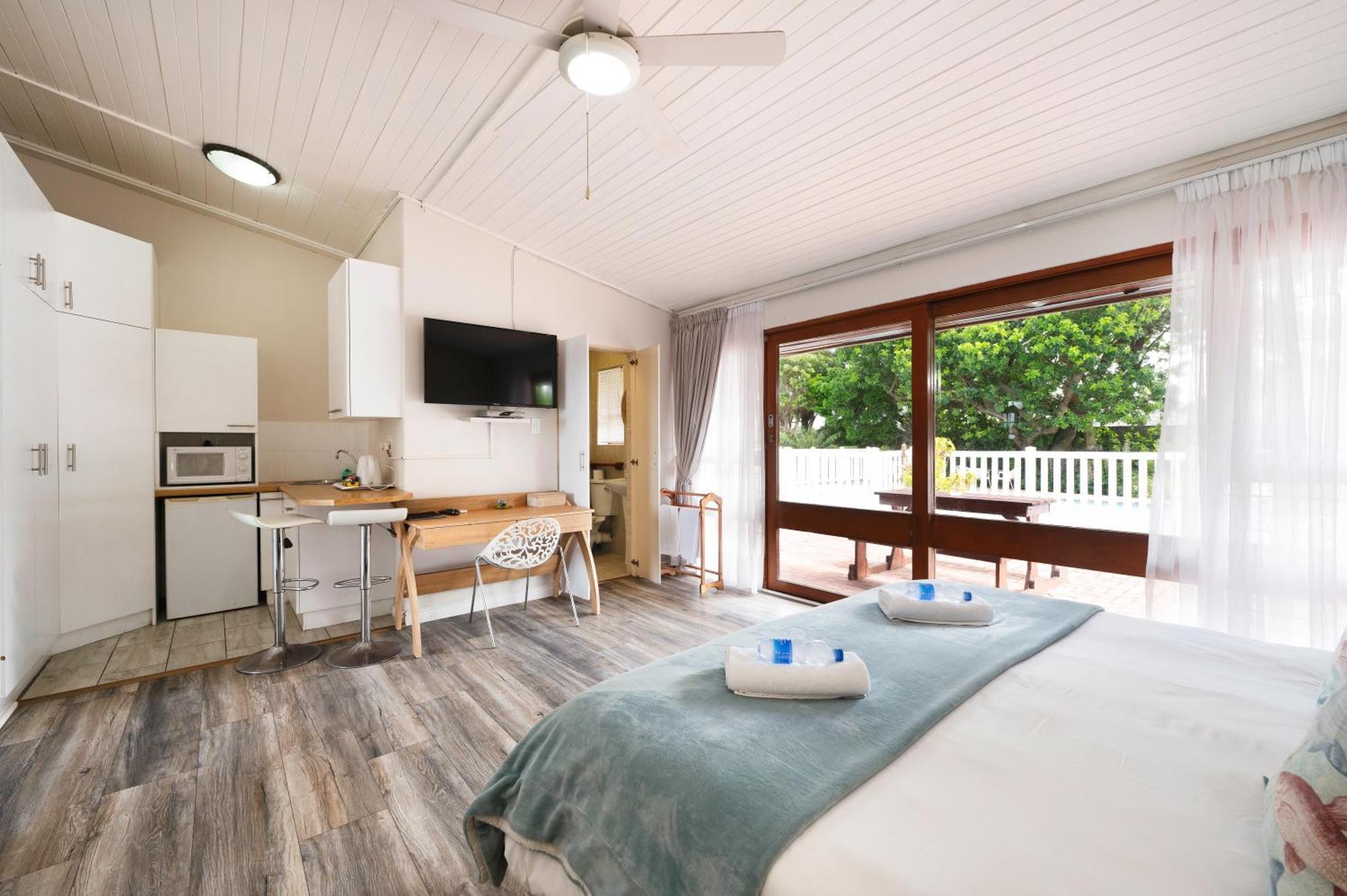 Admirals And Brightways Self Catering