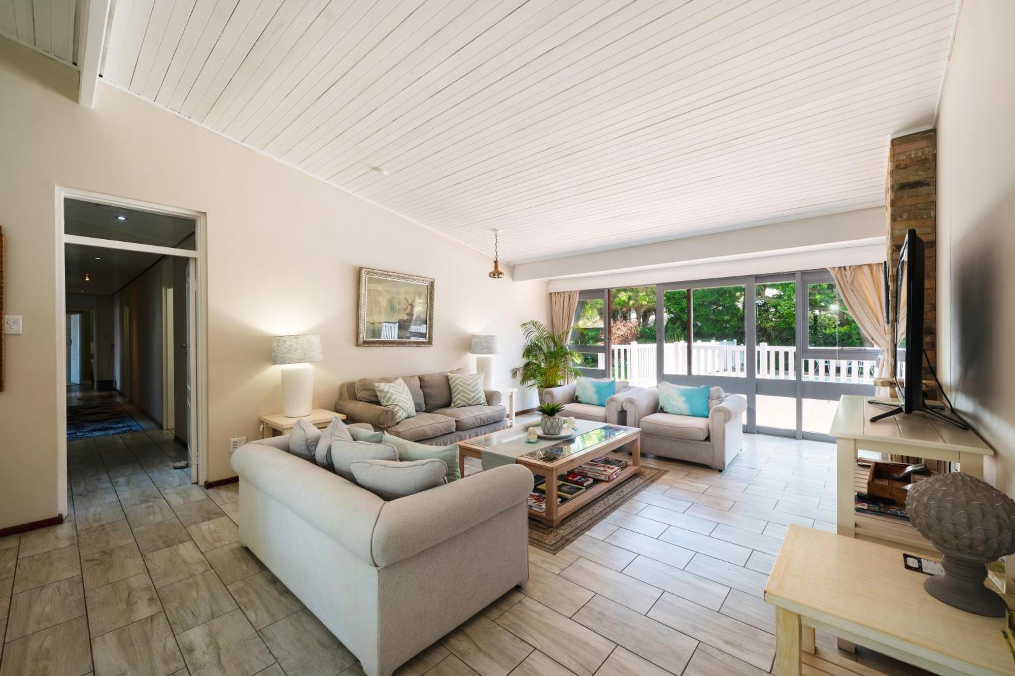 Admirals And Brightways Self Catering Guest house