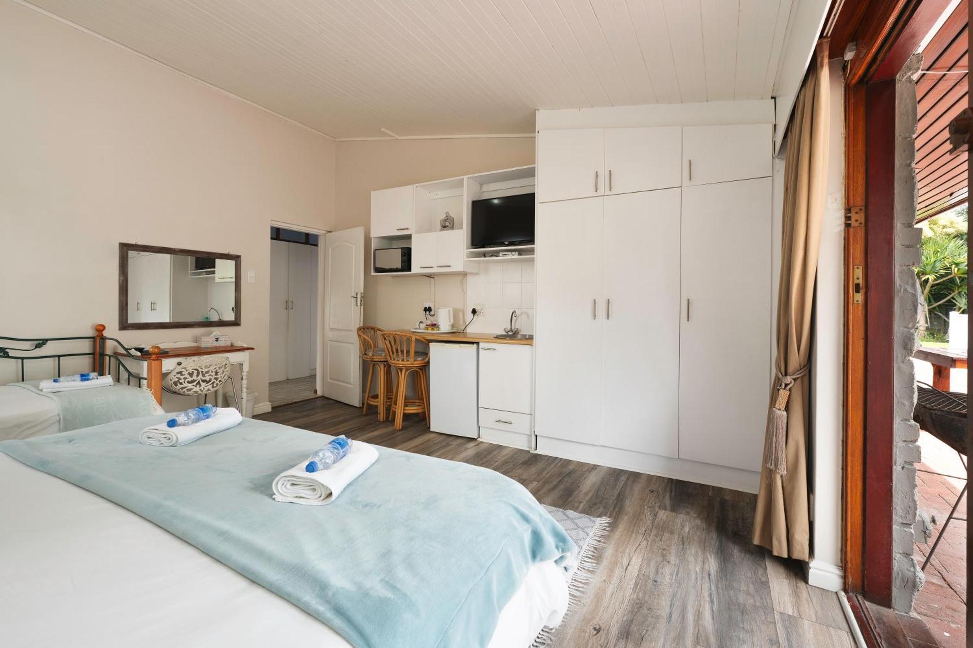 Admirals And Brightways Self Catering Guest house Port Elizabeth
