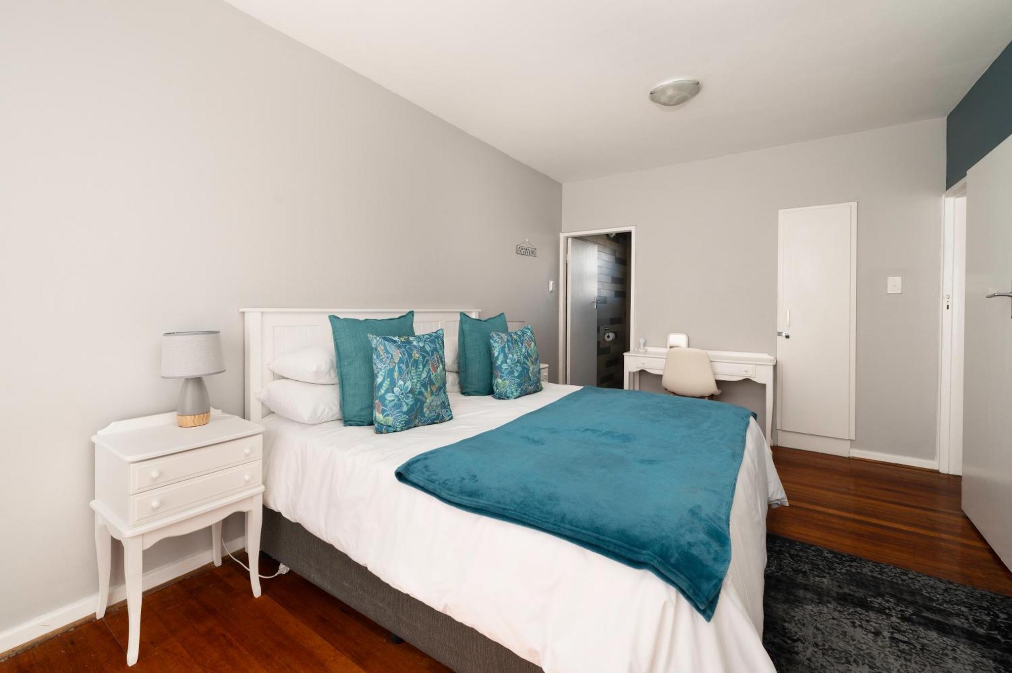 Guest house Admirals And Brightways Self Catering 3*