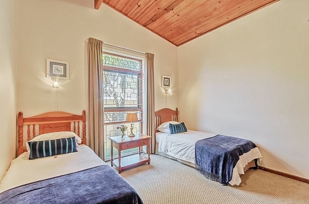 Admirals And Brightways Self Catering 3*