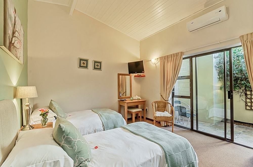 Guest house Admirals And Brightways Self Catering Port Elizabeth