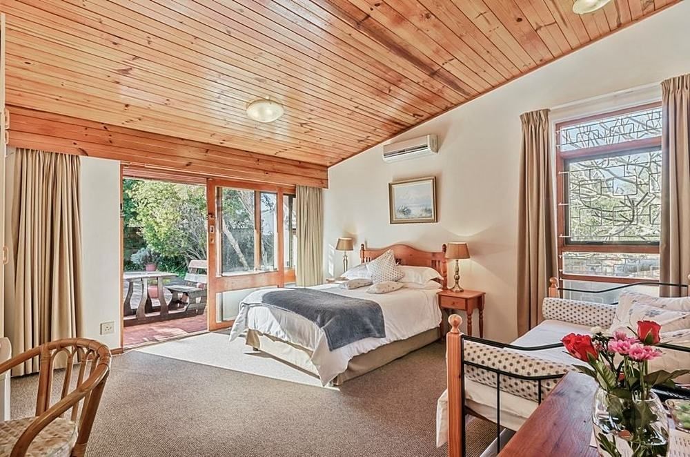 Admirals And Brightways Self Catering Guest house 3*