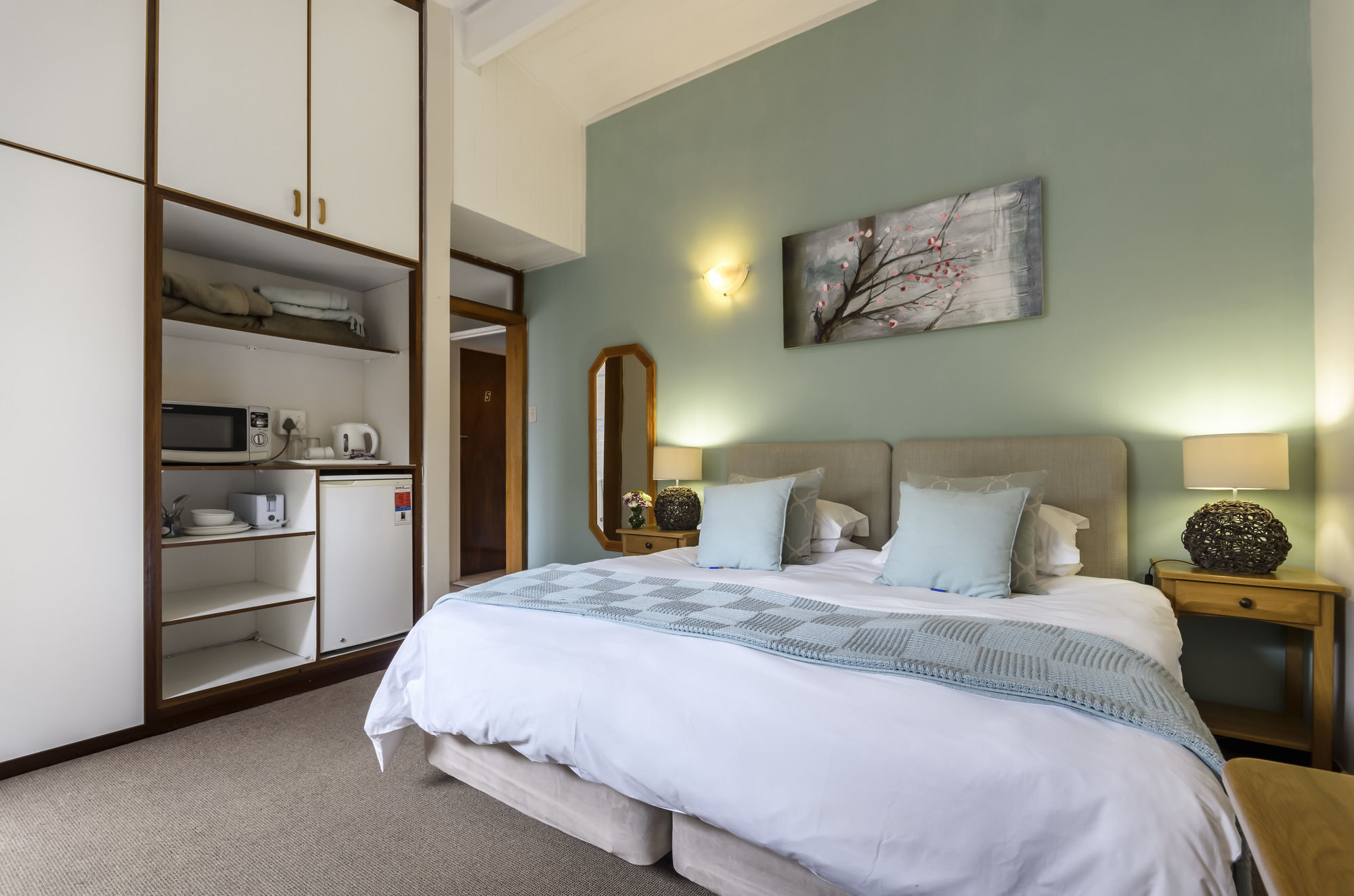 Admirals And Brightways Self Catering 3*