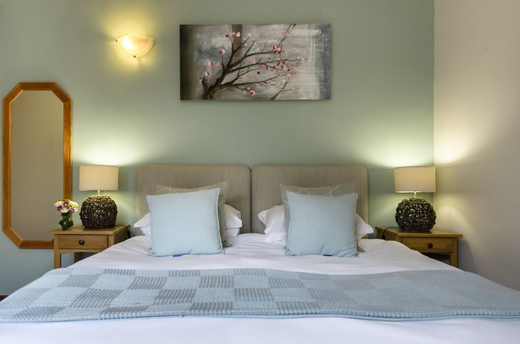 Admirals And Brightways Self Catering